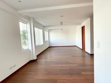 Dúplex de Lujo en San Borja: Exclusividad y Confort en la Mejor Ubicación