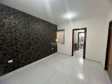 Se RENTA casa en privada del Rey con acceso controlado y área común, cerca de Walmart 68