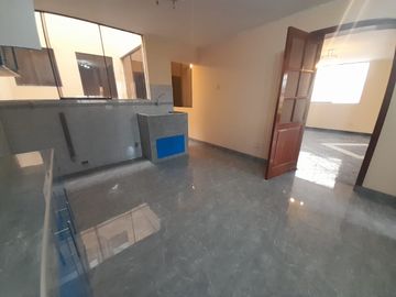 Departamento En Venta Espacioso Y Luminoso En Los Fresnos - La Molina