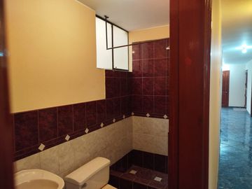 Departamento En Venta Espacioso Y Luminoso En Los Fresnos - La Molina
