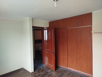Departamento En Venta Espacioso Y Luminoso En Los Fresnos - La Molina