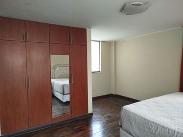 Departamento En Venta Espacioso Y Luminoso En Los Fresnos - La Molina