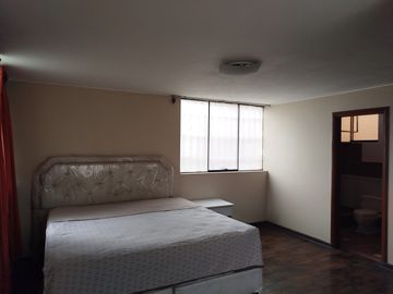 Departamento En Venta Espacioso Y Luminoso En Los Fresnos - La Molina