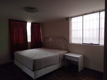 Departamento En Venta Espacioso Y Luminoso En Los Fresnos - La Molina