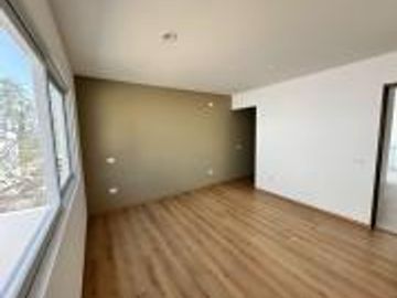 Casa  Nueva en  Venta con 4 Recamaras / 1 Recamara PB en Lomas de Juriquilla