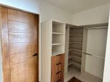 Casa  Nueva en  Venta con 4 Recamaras / 1 Recamara PB en Lomas de Juriquilla