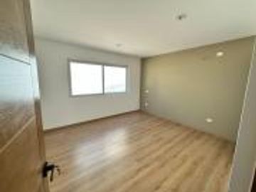 Casa  Nueva en  Venta con 4 Recamaras / 1 Recamara PB en Lomas de Juriquilla