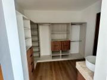 Casa  Nueva en  Venta con 4 Recamaras / 1 Recamara PB en Lomas de Juriquilla