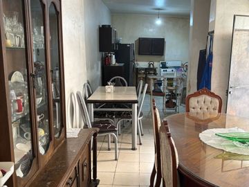 CASA EN QUINTA VELARDE, GUADALAJARA, A UNAS CUADRAS DE FORUM