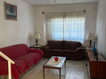 CASA EN QUINTA VELARDE, GUADALAJARA, A UNAS CUADRAS DE FORUM