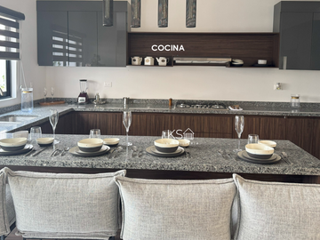 CASA EN VENTA FRACCIONAMIENTO ALTARA 164