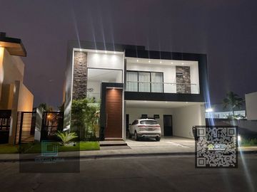 Casa en venta en Fracc. Punta Tiburon Alvarado Veracruz