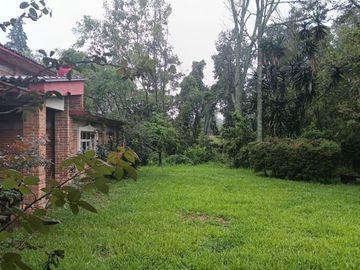 Rancho 4.8 has en venta a pie de carretera en Michoacán.
