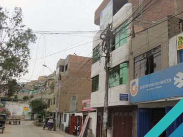 CASA 2 PISOS EN VENTA 120 M2 C. SALAZAR BONDY - ATE