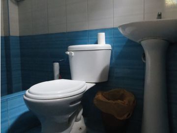 CASA 2 PISOS EN VENTA 120 M2 C. SALAZAR BONDY - ATE