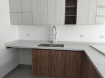 Casa Nueva en Venta en Lomas de Juriquilla Roof Garden/4 Recamaras/1 Recamara PB