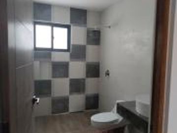 Casa Nueva en Venta en Lomas de Juriquilla Roof Garden/4 Recamaras/1 Recamara PB