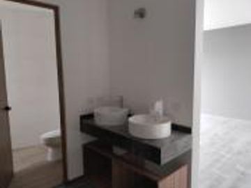 Casa Nueva en Venta en Lomas de Juriquilla Roof Garden/4 Recamaras/1 Recamara PB