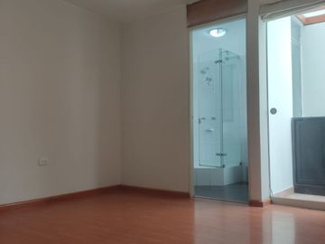 Depa en Venta 100 m² en Primer Piso - Surco