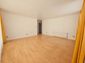 DEPARTAMENTO EN CALLE TRASLAVIÑA, A POCAS CUADRAS DE ALVAREZ