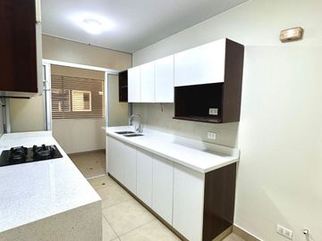 VENTA DEPARTAMENTO VISTA A PARQUE 3 DORMITORIOS | 2 COCHERAS | DEPÓSITO | AREA DE SERVICIO