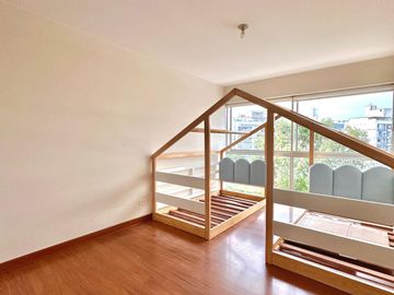 VENTA DEPARTAMENTO VISTA A PARQUE 3 DORMITORIOS | 2 COCHERAS | DEPÓSITO | AREA DE SERVICIO