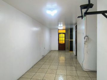 SE ALQUILA AMPLIA CASA EN MANUEL ARÉVALO (ALORA)