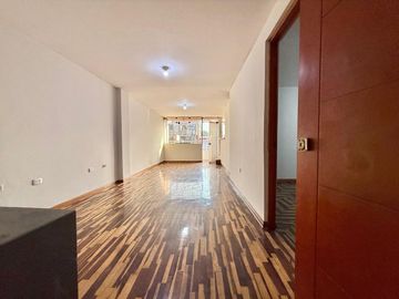 Vendo Edificio Cerca Al Mall Aventura Santa Anita