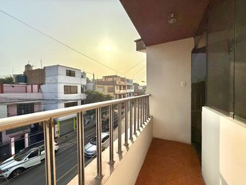 Vendo Edificio Cerca Al Mall Aventura Santa Anita