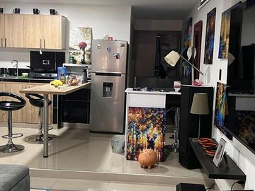 VENTA EDIFICIO DE 4 PISOS Y TERRAZA, CON 28 APARTA - ESTUDIOS EN SAN FERNANDO, CALI (Valle del Cauca - Colombia) .