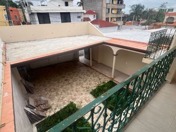 CASA DE 2 PISOS  EN VENTA UBICADA EN FRACCIONAMIENTO FLORESTA, VERACRUZ, VER.