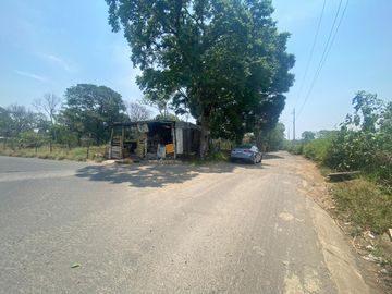 FINCA EN RENTA Y VENTA, A UNOS METROS DE LA GUARDIA NACIONAL, EN CORDOBA, VERACRUZ
