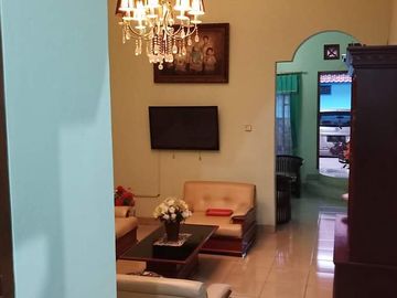 2 Rumah + 4 Toko & 38 Kost Kost San, Panglejar, Karanganyar Subang