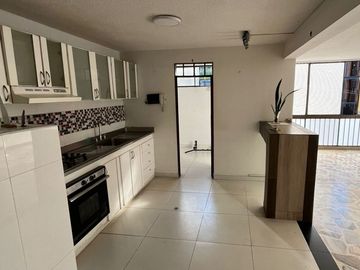 Venta de apartamento Oeste de Cali, remodelado