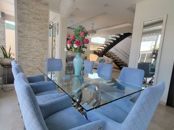 En venta lujosa y moderna casa en Isla Mocoli