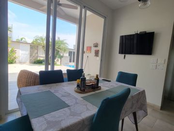 En venta lujosa y moderna casa en Isla Mocoli