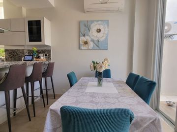 En venta lujosa y moderna casa en Isla Mocoli