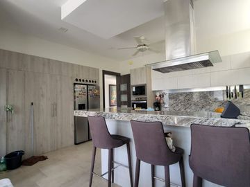 En venta lujosa y moderna casa en Isla Mocoli