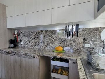 En venta lujosa y moderna casa en Isla Mocoli