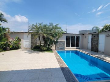 En venta lujosa y moderna casa en Isla Mocoli