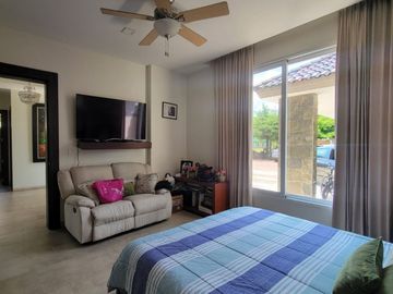 En venta lujosa y moderna casa en Isla Mocoli