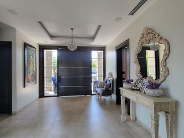 En venta lujosa y moderna casa en Isla Mocoli