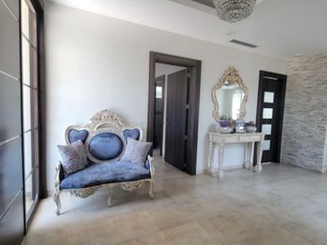 En venta lujosa y moderna casa en Isla Mocoli