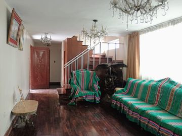 Venta de casa a precio de terreno en zona exclusiva de Surco