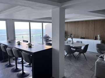 Penthouse con vista panorámica al mar en venta, Puerto Cancún, Cancún