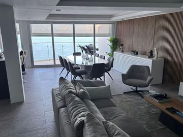 Penthouse con vista panorámica al mar en venta, Puerto Cancún, Cancún