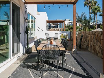 Casa Amueblada con Vista al Mar en Villas Punta Piedra con Amenidades de Estilo Resort
