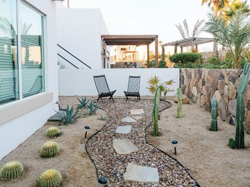 Casa Amueblada con Vista al Mar en Villas Punta Piedra con Amenidades de Estilo Resort