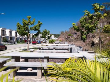 CASA EN VENTA A 5 MINUTOS DE LA CENTRAL DE AUTOBUCES DE PUERTO VALLARTA