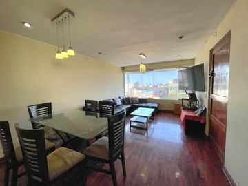 DEPARTAMENTO FLAT EN VENTA, CON EXCELENTE UBICACION Urb. BENAVIDES. EN SANTIAGO DE SURCO.